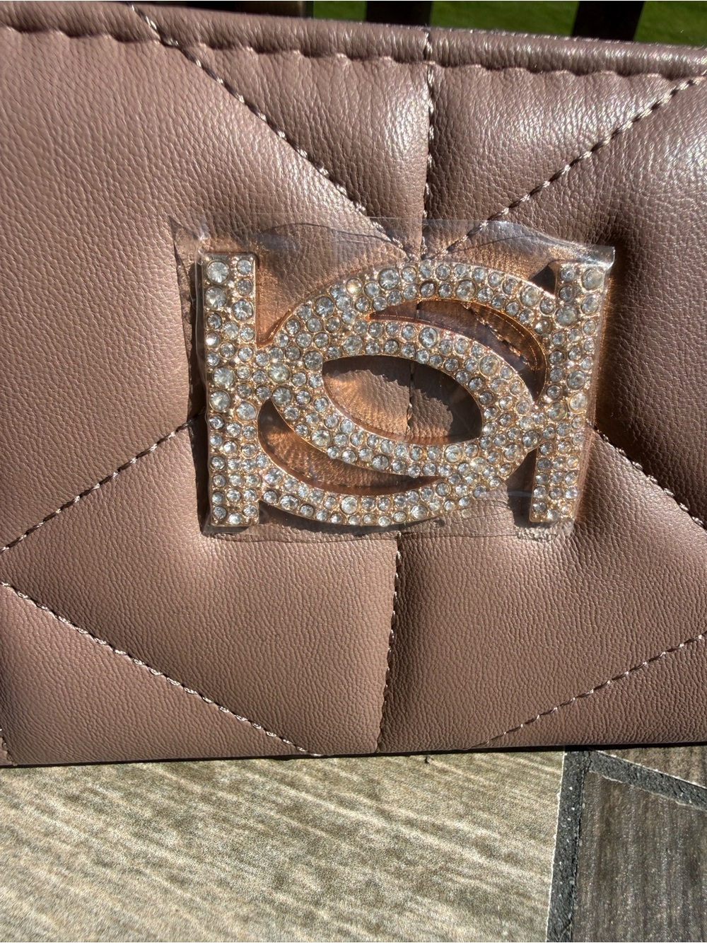 NWT BeBe Quilted Wristlet in Dusty Rose with Sparkle Rhinestone Wallet - Picture 3 of 7